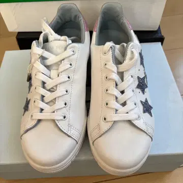 CHIARA FERRAGNI 반짝반짝 별 스니커즈