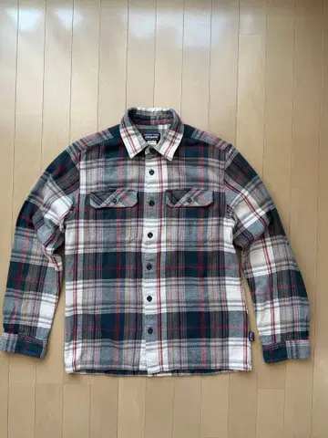 파타고니아 긴팔 셔츠 S 사이즈