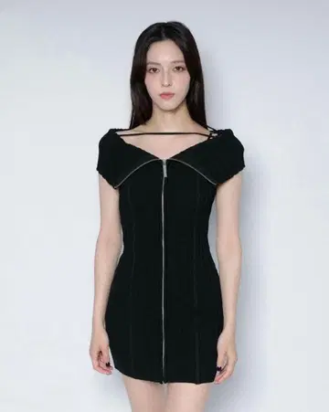 멜트 더 레이디 블랙 지퍼 미니 원피스
