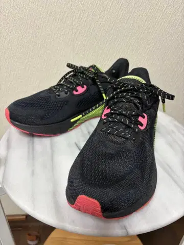 Under Armour UA 호버 마키나 27.0cm