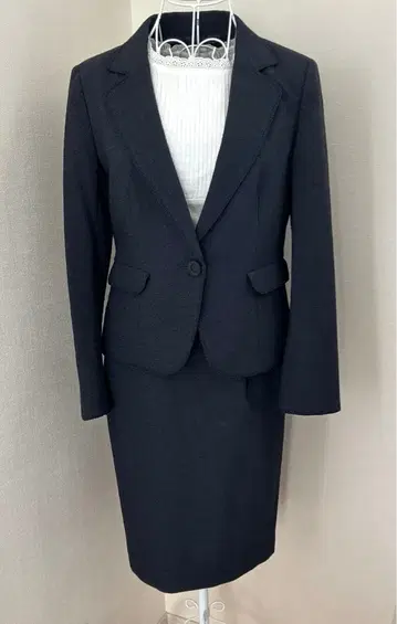 유나이티드 애로우즈 셋업 M L 네이비 스커트 덤