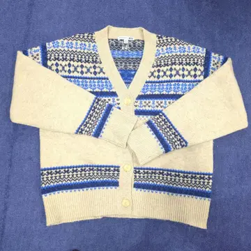 유니클로 수플레얀 페어아일 가디건 M 사이즈 블루/베이지