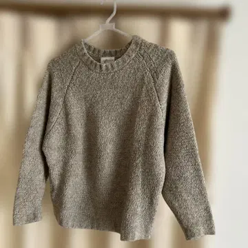 베이지 계열 래글런 슬리브 니트 F