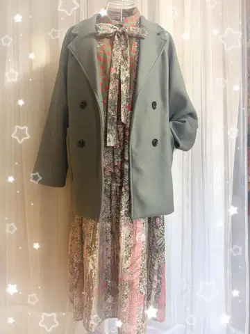 꽃무늬 롱 드레스와 그레이 코트 세트