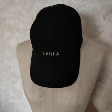 FURLA 블랙 야구 모자