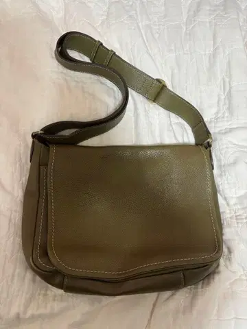 츠치야 가방 올리브 그린 가죽 숄더백