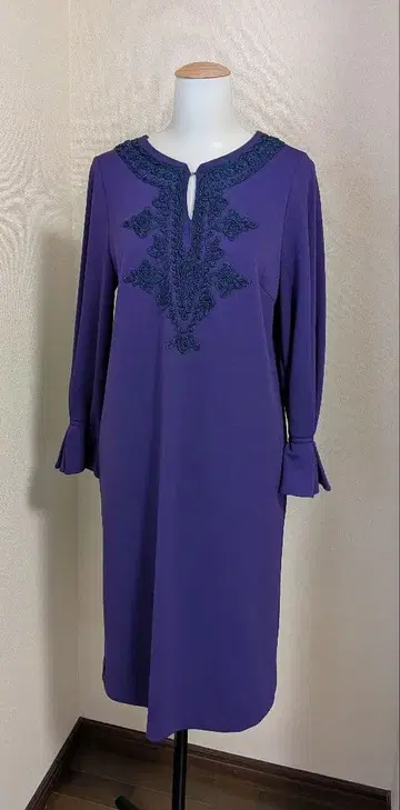 비비안 탐 코드 자수 원피스