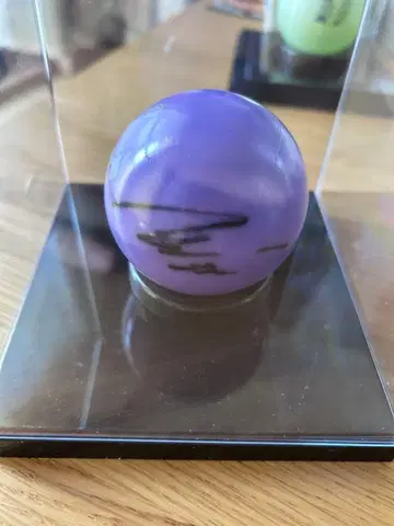 SHINee 종현 사인볼