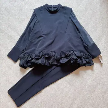 새상품 루일 에 부티크 밑단 프릴 셋업 네이비 LL 25AW