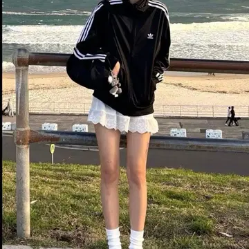 다수 K-POP 아이돌 착용 adidas 파이어버드 트랙 자켓