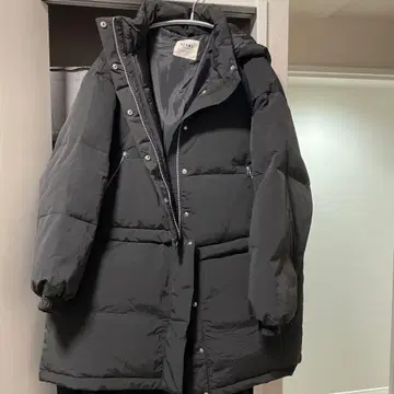 [ 새상품급 ] BEAMS HEART 블랙 다운 자켓 후드 부착