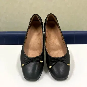 2025년 클락스 플랫슈즈 23.5 uk4 1/2