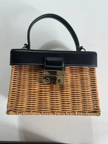 ZARA 바스켓 숄더 핸드백