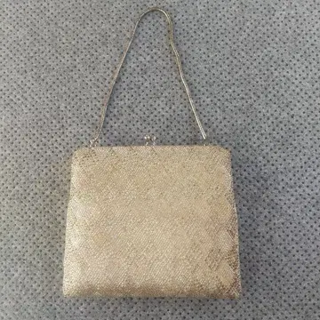 쁘띠소와르 (PETITSOIR) 클러치백 (비즈백)