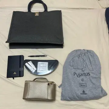 에미레이트 퍼스트 클래스 어메니티 불가리 파우치