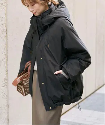 새상품급 Spick & Span 2WAY 발수 다운 하프 코트 36 멀티