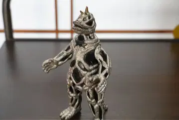 시보즈 울트라맨 괴수 피규어 실버