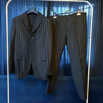 질샌더 스트라이프 수트