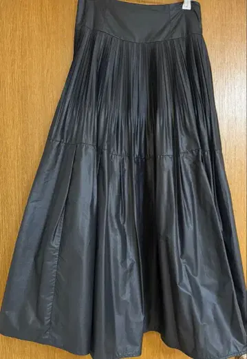 allureville 블랙 플레어 스커트 사이즈 2