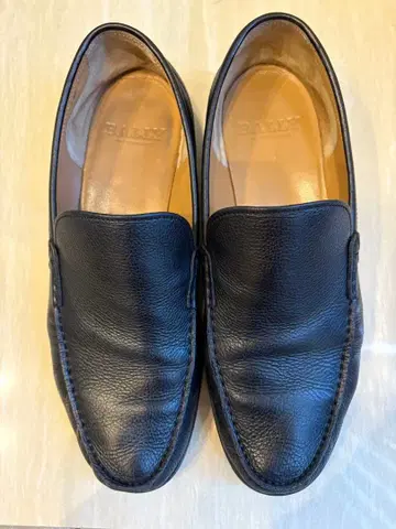 BALLY 블랙 가죽 로퍼