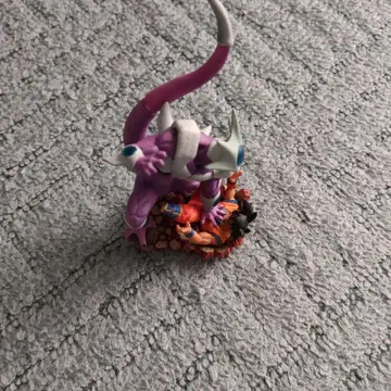 드라캅 쿠우라 피규어