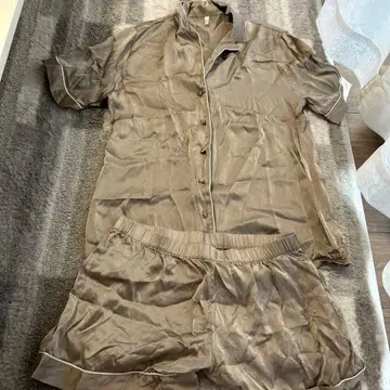 intimissimi 새틴 파자마 세트 그레이