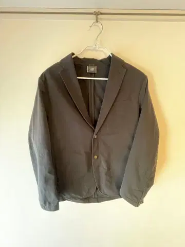 NEW BALANCE 테일러드 자켓 블랙