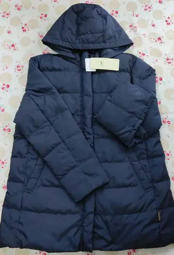 새상품 크로커다일 다운 코트 LL 사이즈