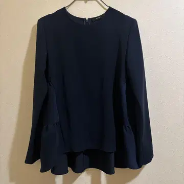 YOKOCHAN 네이비 상의