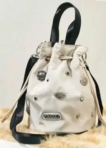 별주 2WAY 콘초 손잡이 달린 복조리 백 25AW