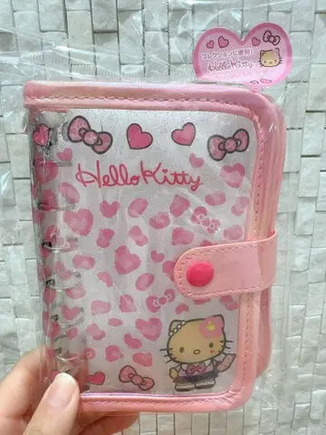 일광화상 키티 씰북 선행 판매 한정판 산리오 미사용 새상품