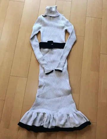 미셸 마카롱 벨트 포함 터틀넥 리브 니트 원피스 라이트 퍼플