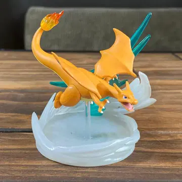 포켓몬 배틀 온 데스크 리자몽 피규어