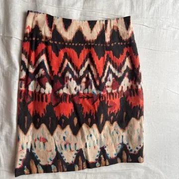 그레이스 콘티넨탈 기하학 패턴 타이트 미니 스커트