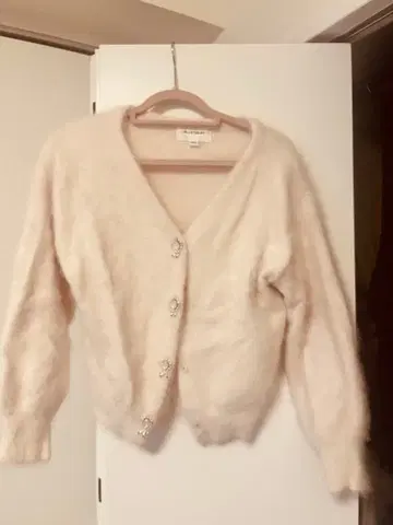 Jill Stuart 모헤어 혼방 V넥 가디건 라이트 핑크