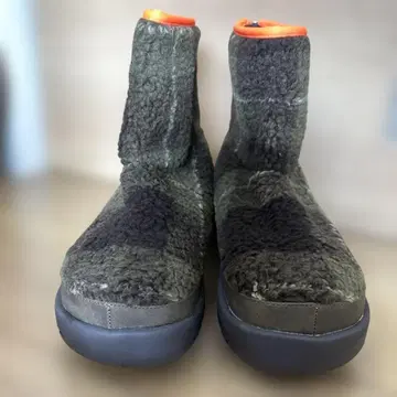 새상품 Rin Clover 올리브 그린 미들컷 부츠