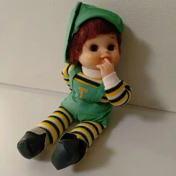 그린 컬러 오버롤 인형