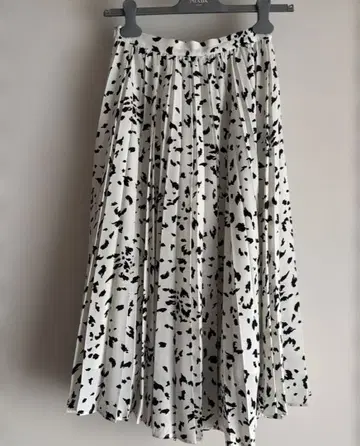 스터링 루어 플리츠 스커트