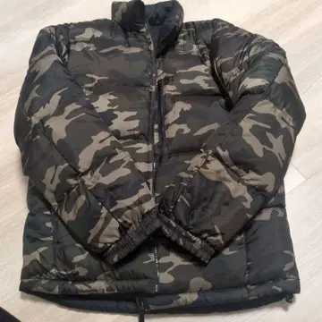 카모플라쥬 M 사이즈 다운 자켓