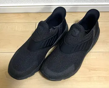 새상품 PUMA 블랙스니커즈 25.5cm