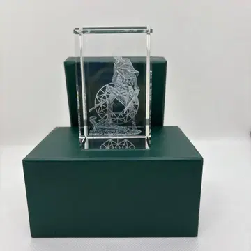CRYSTAL 3D OBJECT 리바이 병장