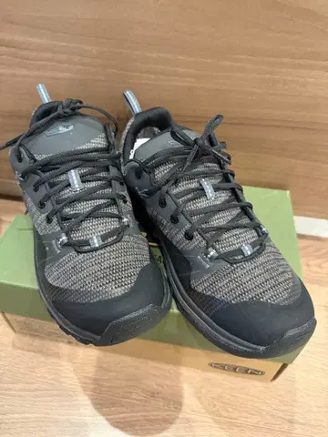 KEEN 여성 24.5cm 다크 그레이