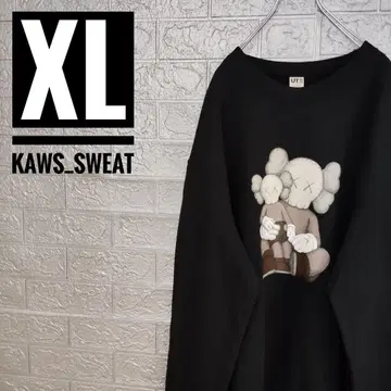 카우스 KAWS 유니클로 UT 맨투맨 트레이닝복 블랙 XL