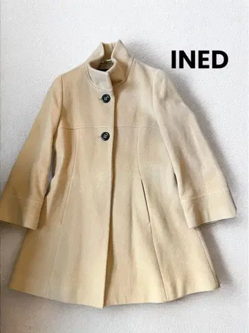 컨디션 최상 INED 스탠드 카라 숏코트