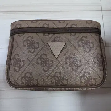 GUESS 브라운 숄더백 중형