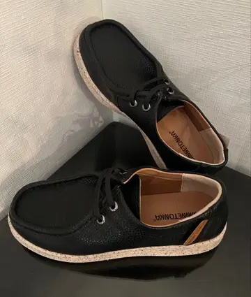 MINNETONKA 블랙 모카신