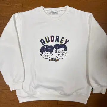 오드리 올나이트 닛폰 in 도쿄돔 맨투맨 화이트 L사이즈