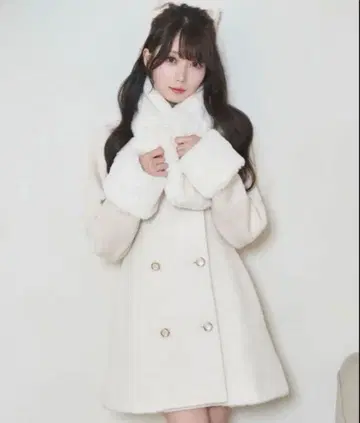 rosemuse 로제뮤즈 코트 화이트 S 사이즈