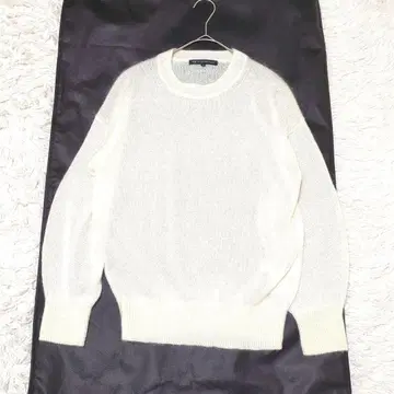 23구 파인 모헤어 울 크루넥 니트 보송보송 화이트 32