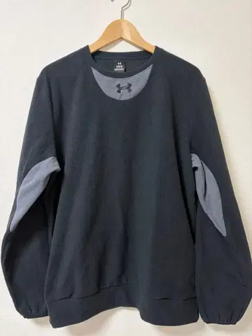 언더아머, 플리스 셔츠